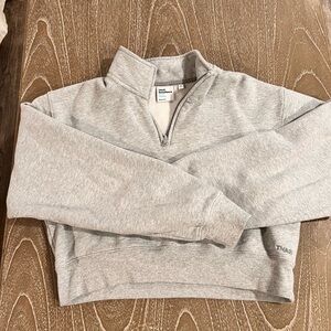 Aritzia TNA® Sweatfleece Cozy Perfect Fit cropped 1/4 zip sweatshirt size M